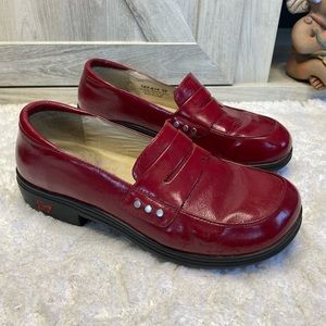 ALEGRIA TAYLOR RED WAXY Loafer 39 US 9